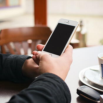 Emisyjność materiałów budowlanych: jak uwzględnić ją w obliczeniach śladu węglowego